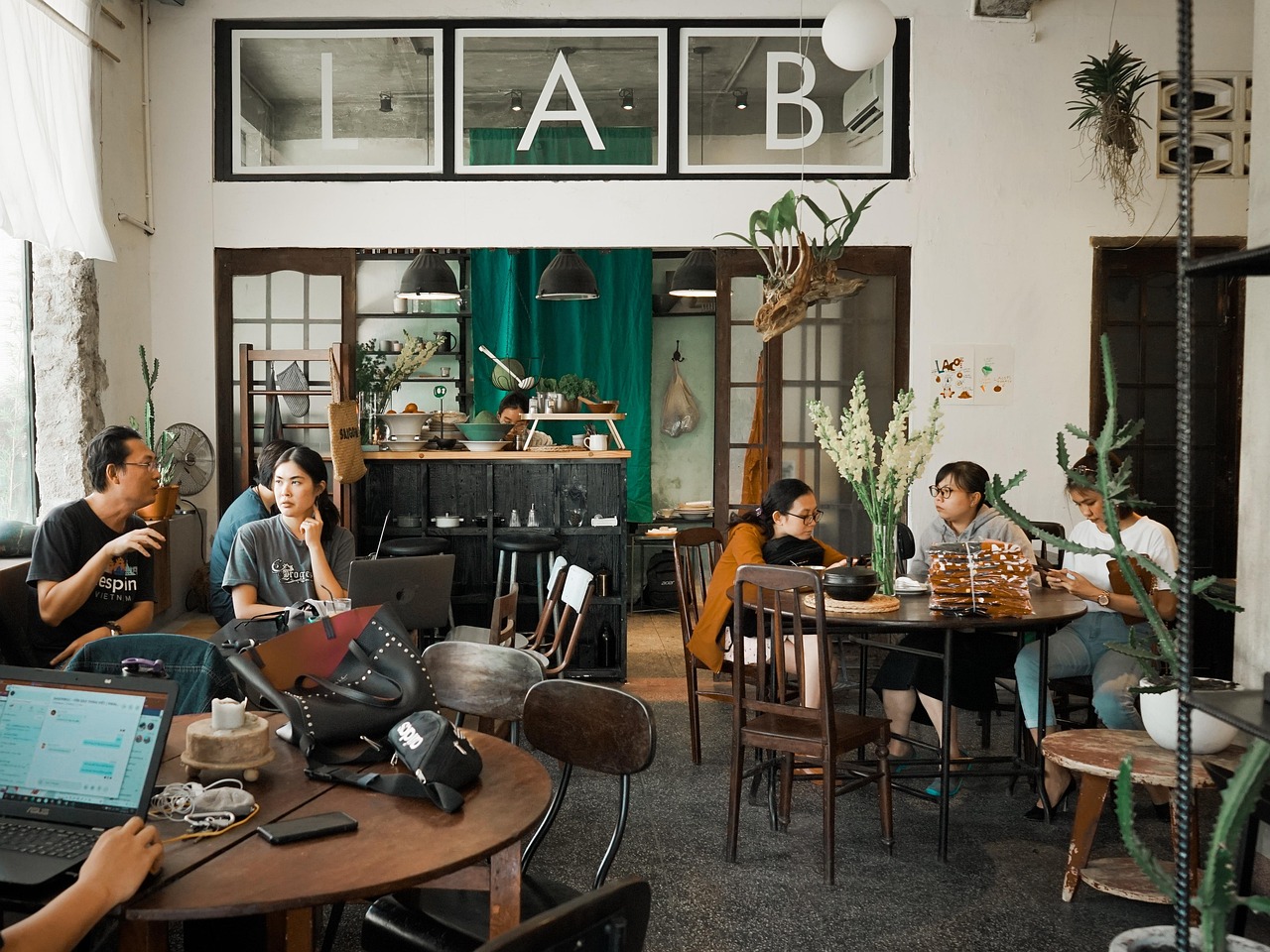 火种实名账号：餐饮店铺如何注册抖音账号